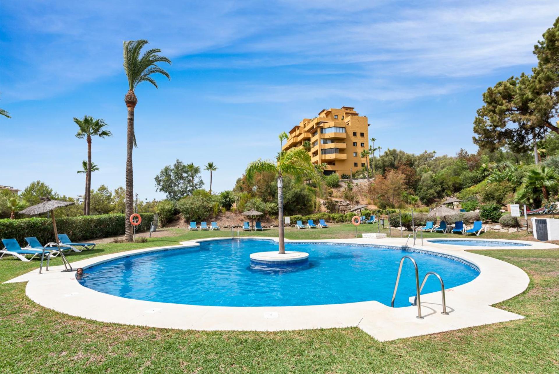 Sky And Sea Estepona Penthouse Luaran gambar