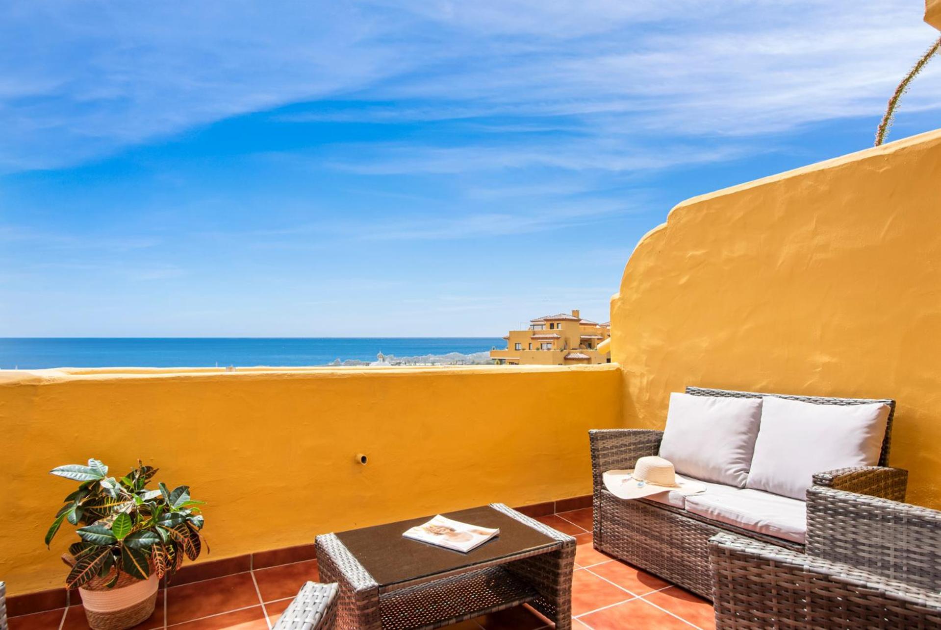 Sky And Sea Estepona Penthouse Luaran gambar