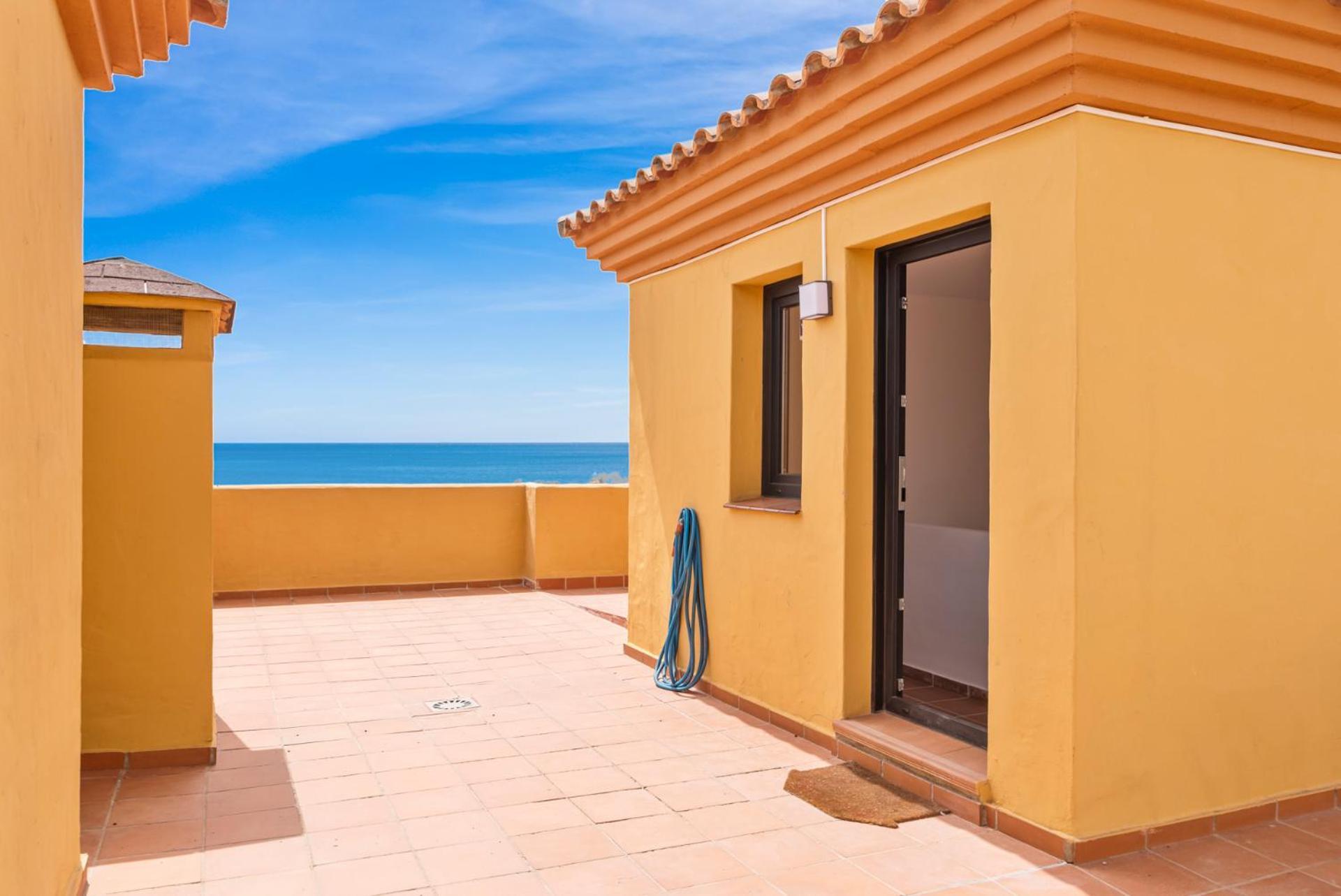 Sky And Sea Estepona Penthouse Luaran gambar